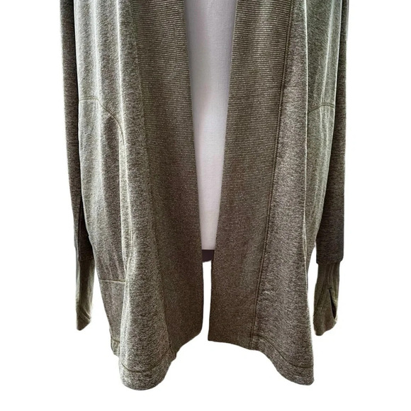 NWOT Athleta Uptempo Wrap Cardigan in Green Size Small Petite - Picture 4 of 16